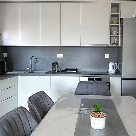 Gorgeous In With Wifi Apartman Zadar