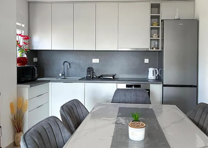 Gorgeous In With Wifi Apartman Zadar