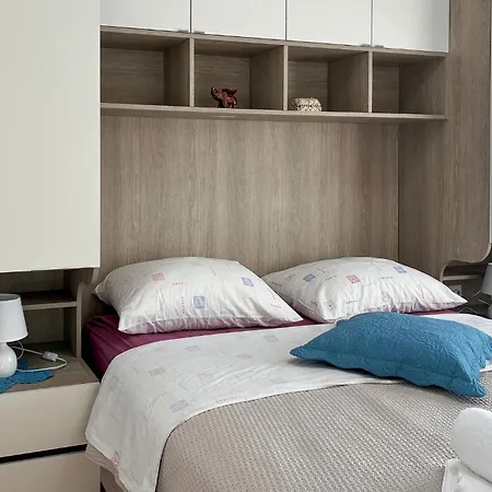 Gorgeous In With Wifi *