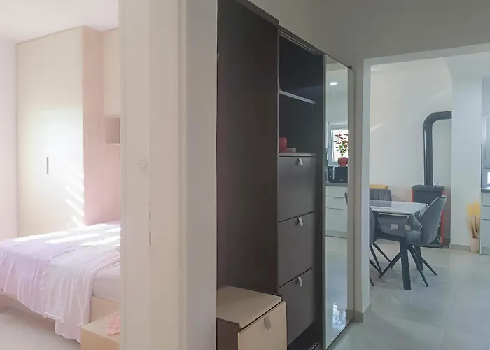 Gorgeous In With Wifi * زادار